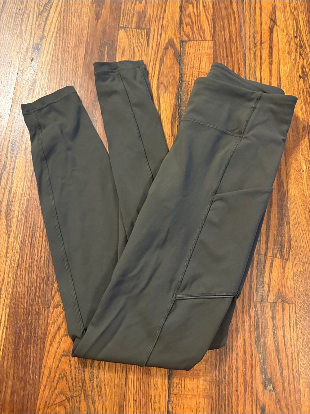 🎉Like New! lululemon athletica Olive Green Zip-Pocket Running Leggings